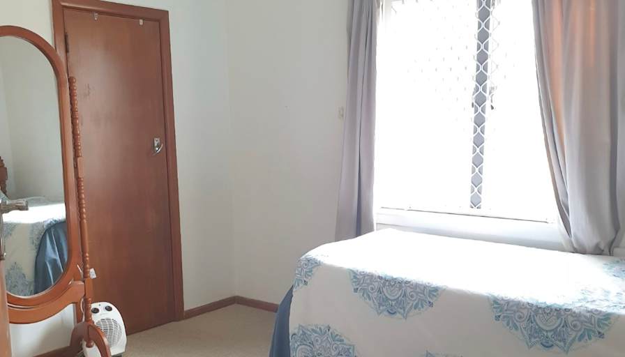 Lynn's room