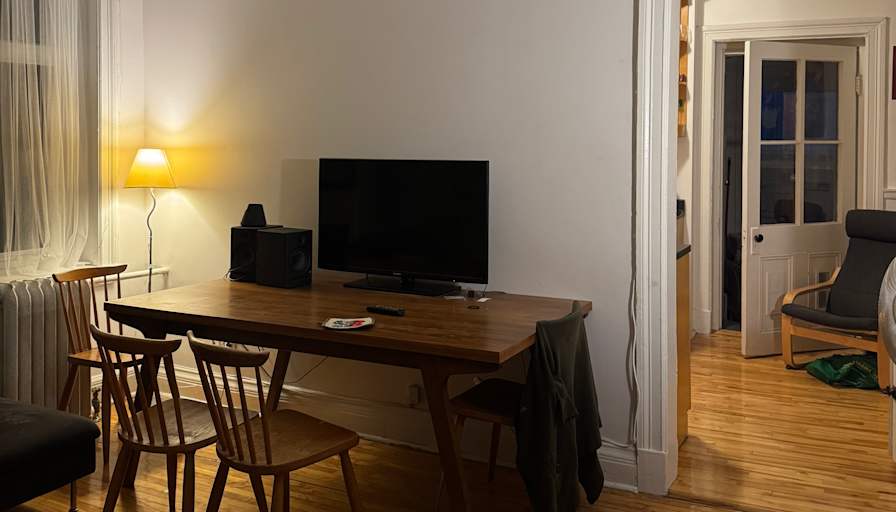 Sophie Liang's room