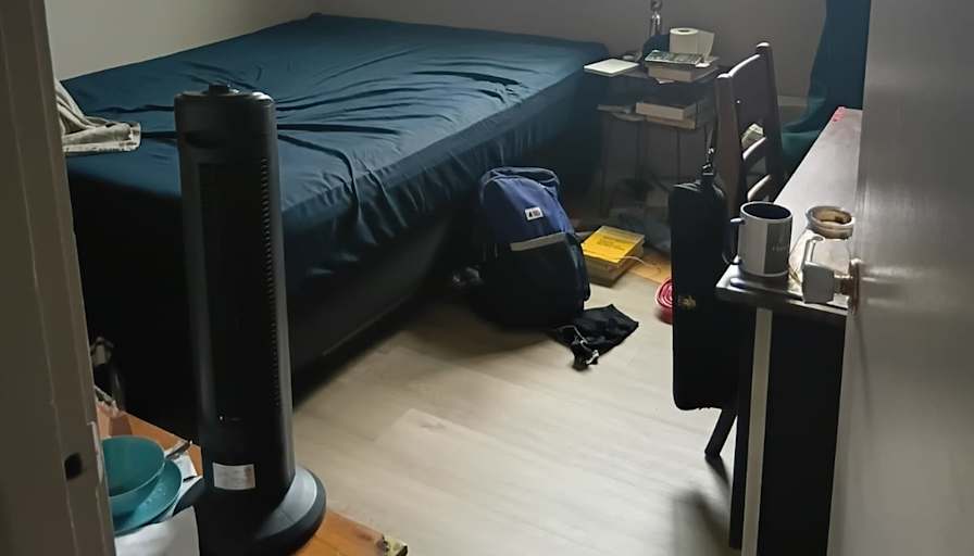 André's room