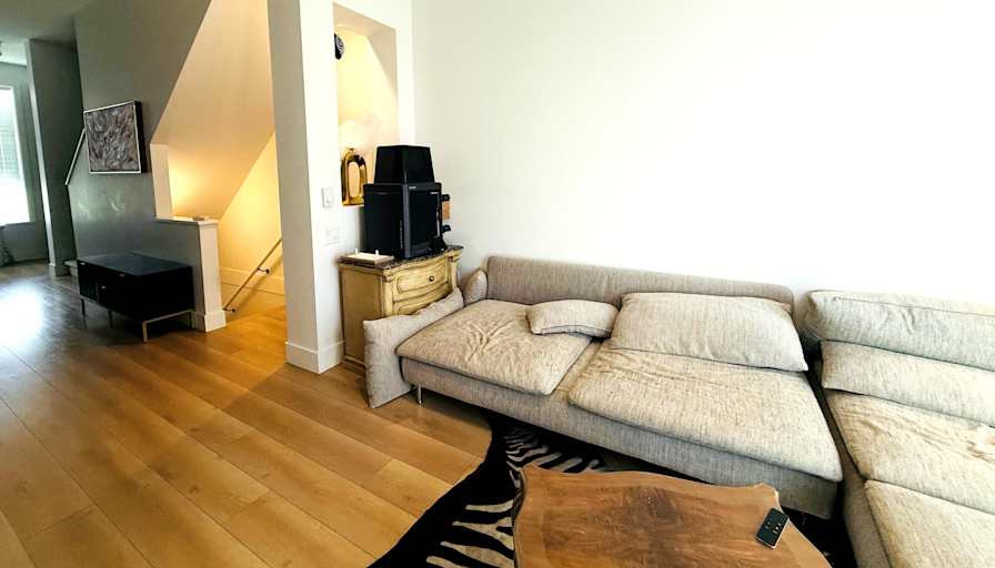 Sunny's room