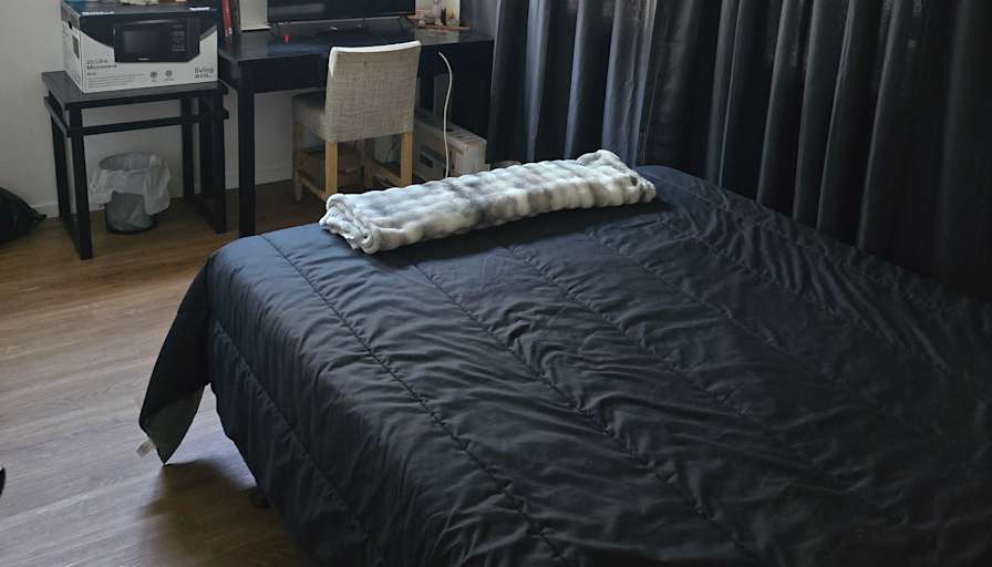 Anikate S's room