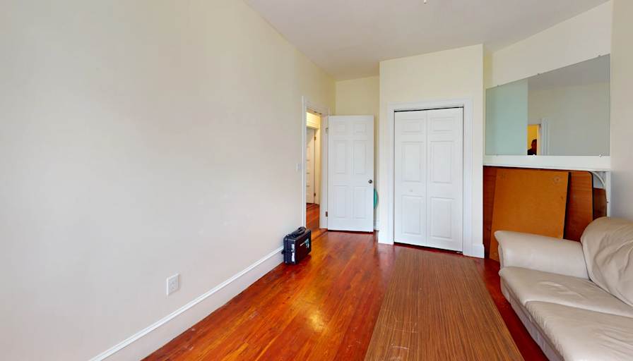 Green Ocean Property Management's room