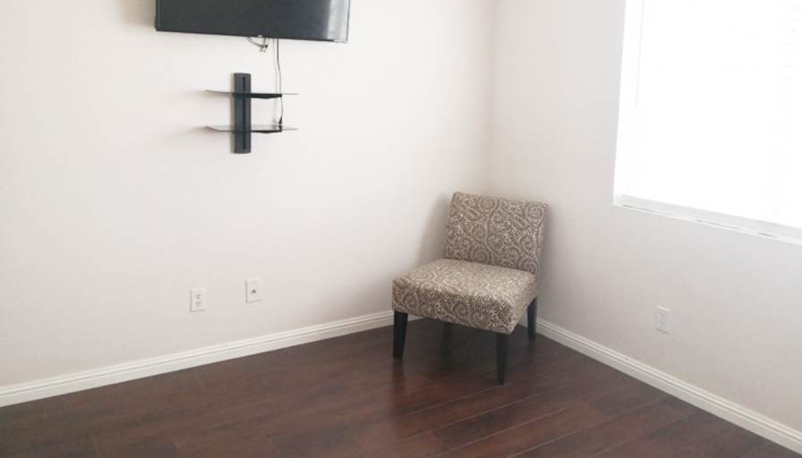 Liz's room