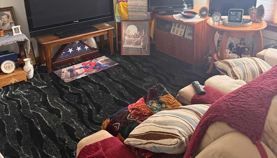 DAVID TRIPLETT's room