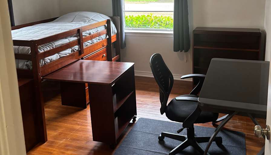 Ivan Roa's room