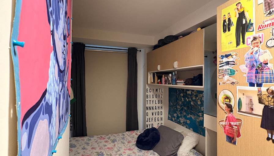 Sara de la Calle's room