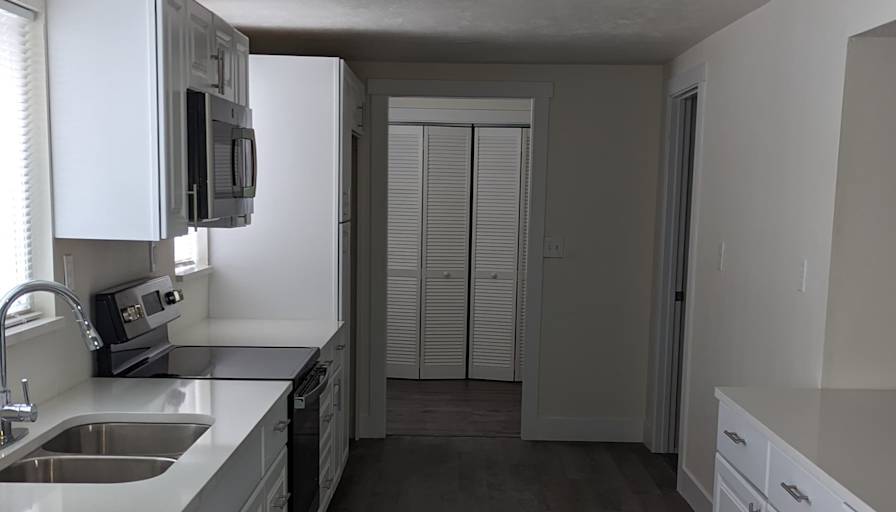 Luis's room