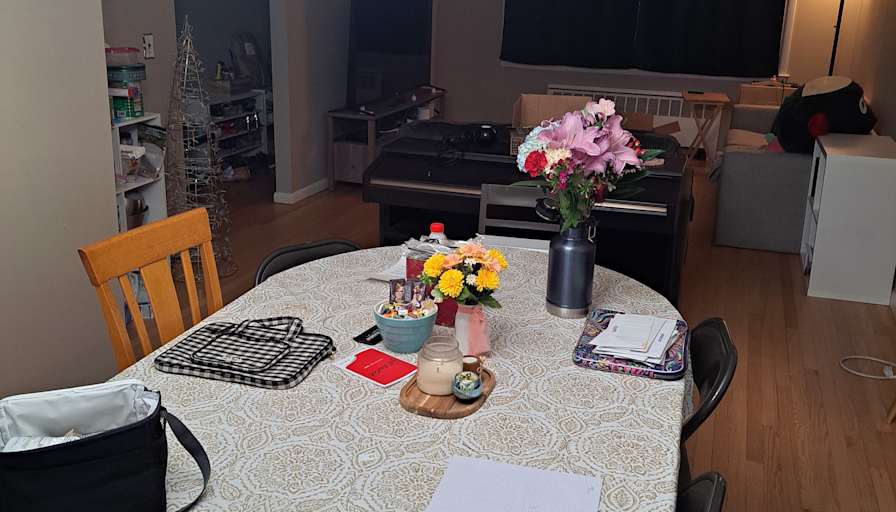 Jing's room
