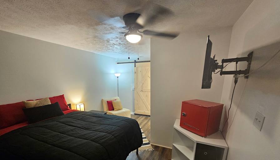 CL&C Property Management and Consulting's room