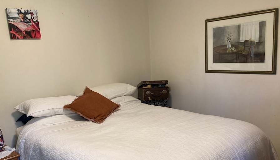 Saranya Tarrant's room