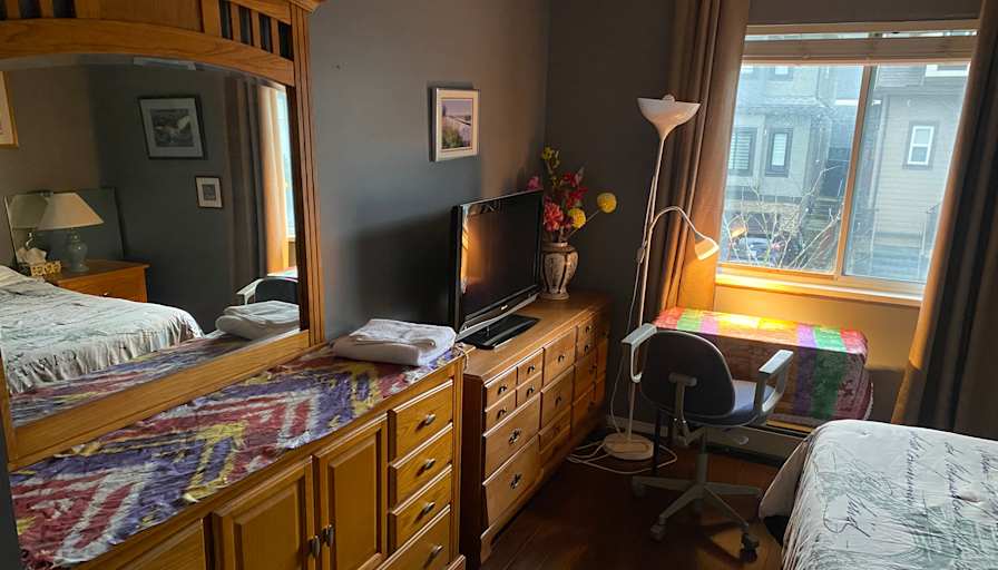 William  Lowe's room