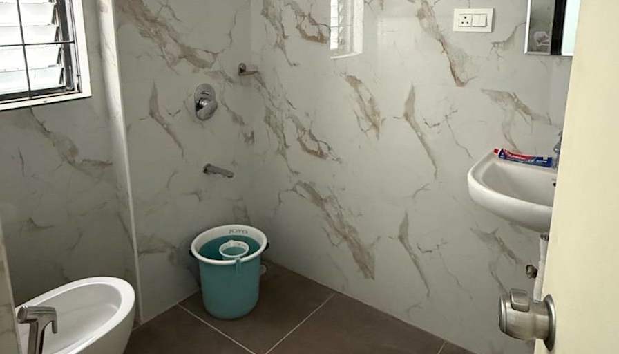 Vinay Rathikindi's room