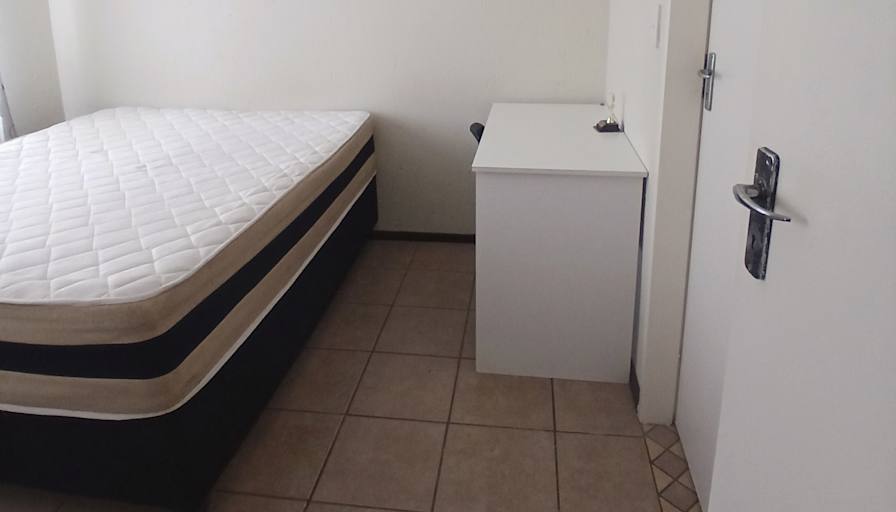Khanyi Mdhluli's room