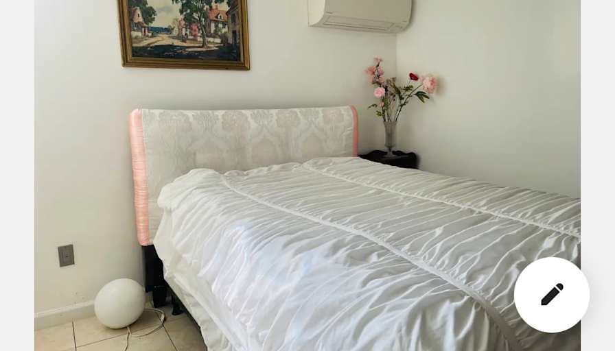 joann rowland's room