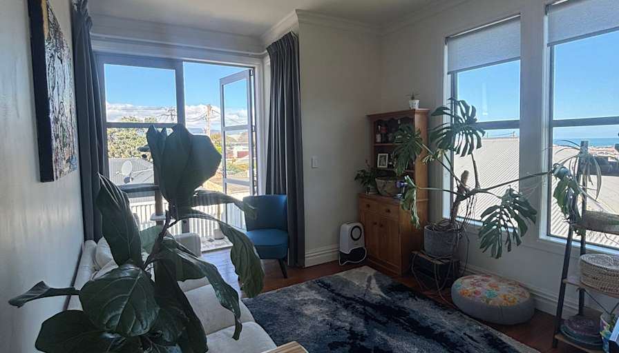 Hannah's room