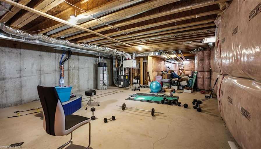 Peeyush's room