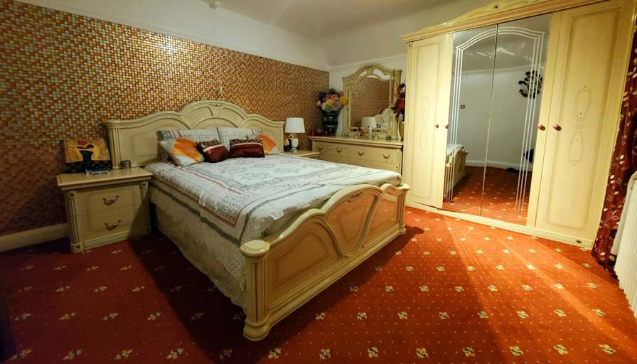 Mahfooz's room