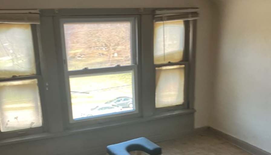 Jennifer L. Lumpkin's room