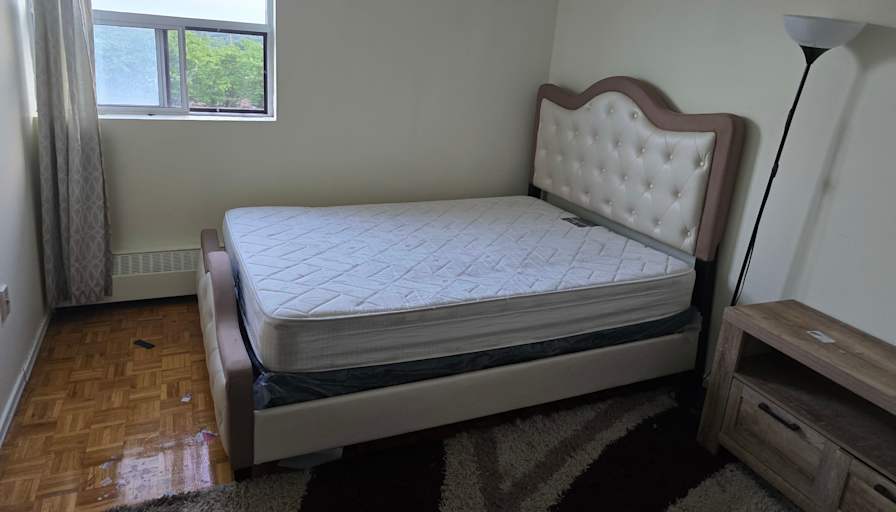 Ron's room