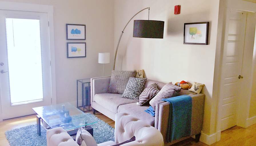 Qi's room