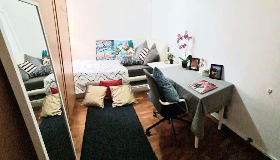VVA EI's room