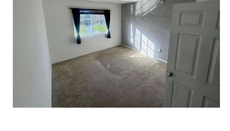Mie Yves's room