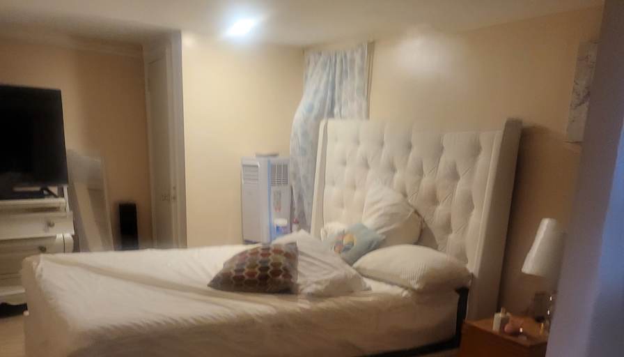 Arnaud's room