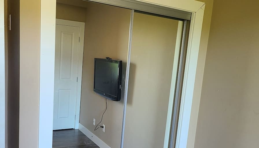 Curtis's room