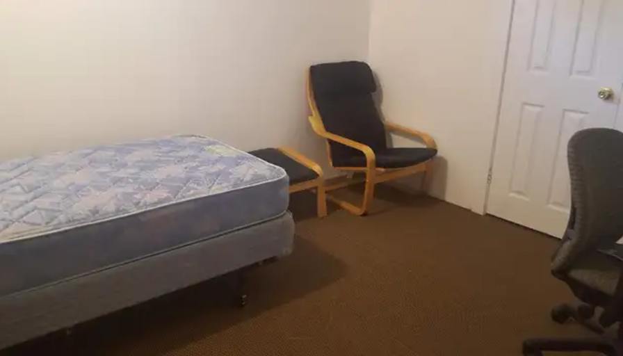 Najwa's room