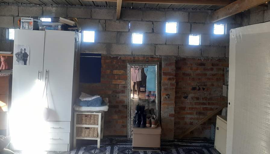 Jolene Booysen's room