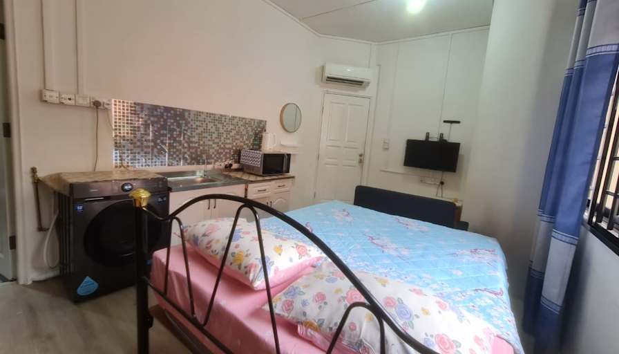 Roomy's room