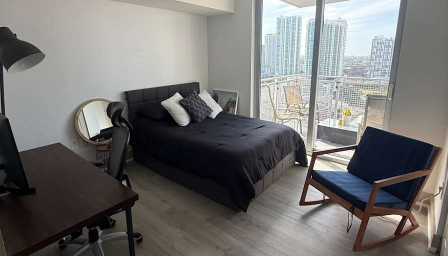 Guillermo's room