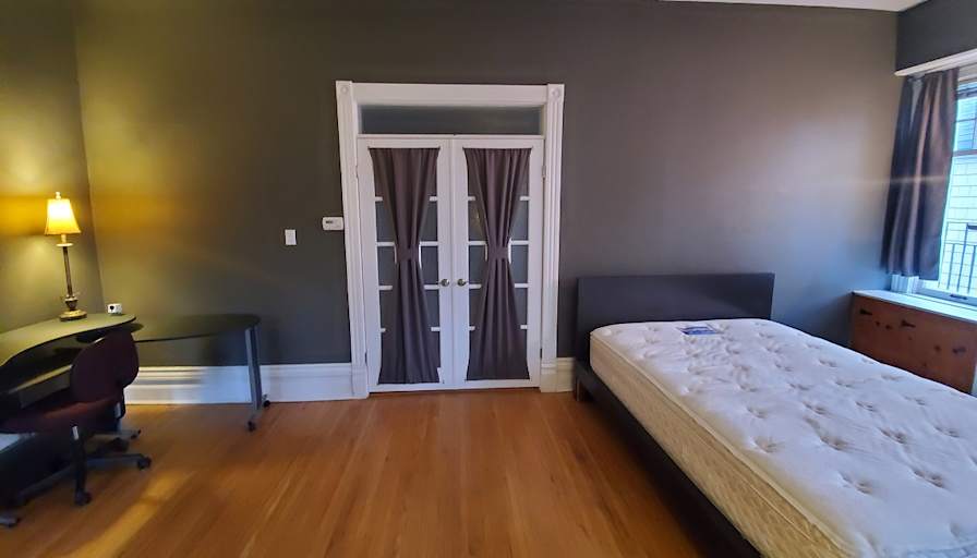 Kelly's room