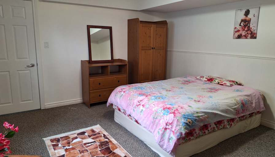 Moteaal's room