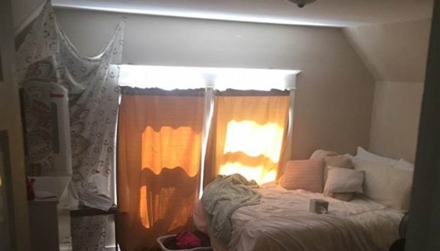 Yong's room