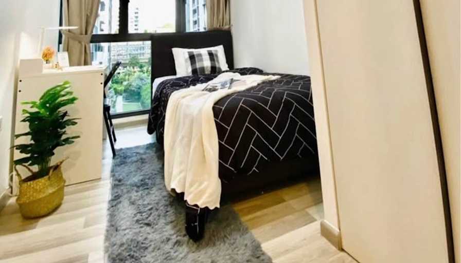 Alex Chen's room