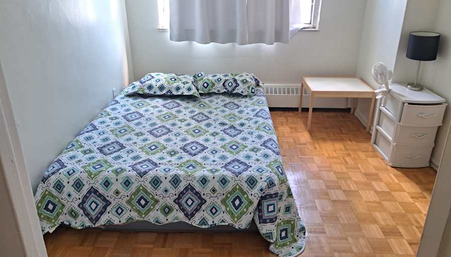 Bayardo's room