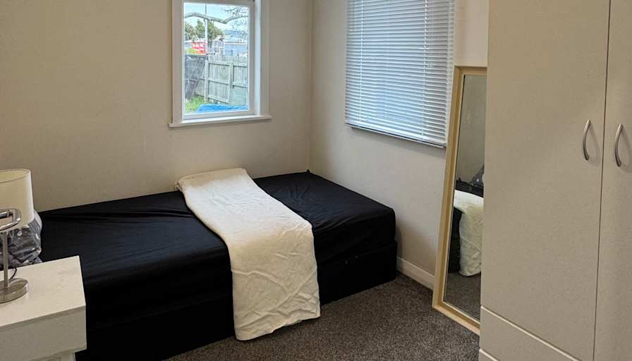 Sunny Ngo's room