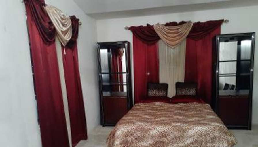 DeAnna's room