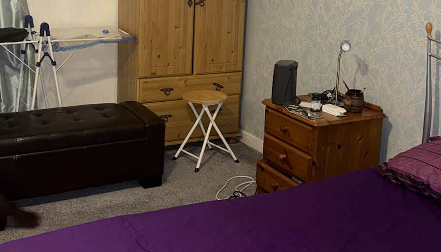 Sarah-Jane's room