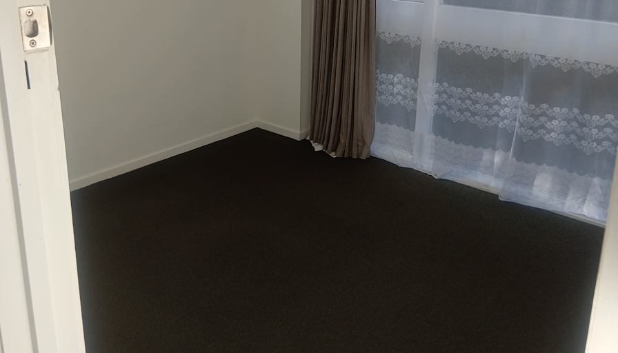 stefan davis's room
