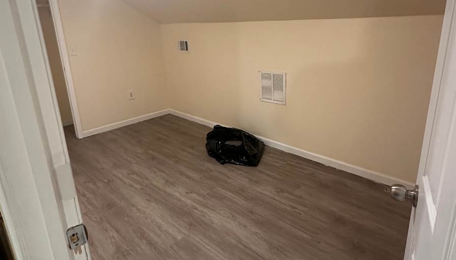 Luis Esteban Sanchez Bendezu's room