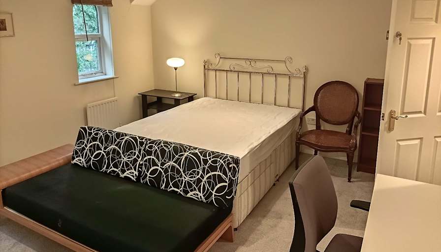 Vic's room