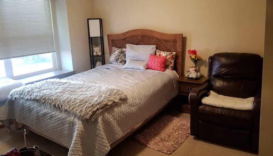 Lynn's room