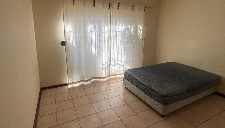 Julien Hanna's room