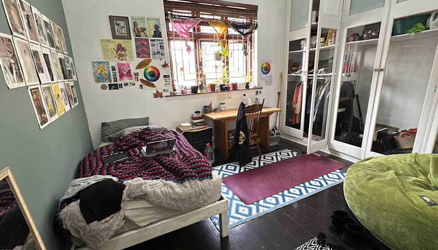 Kiara's room