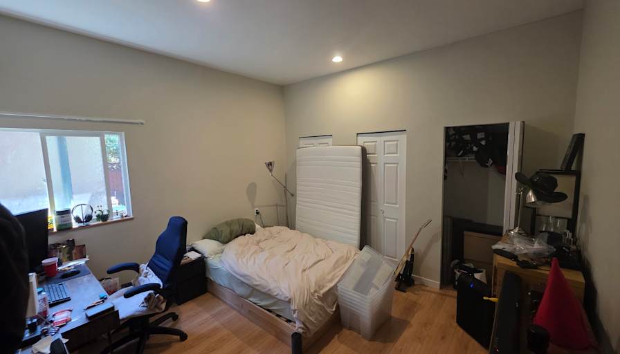 Kir's room