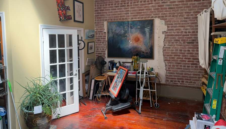 Ron Libby's room