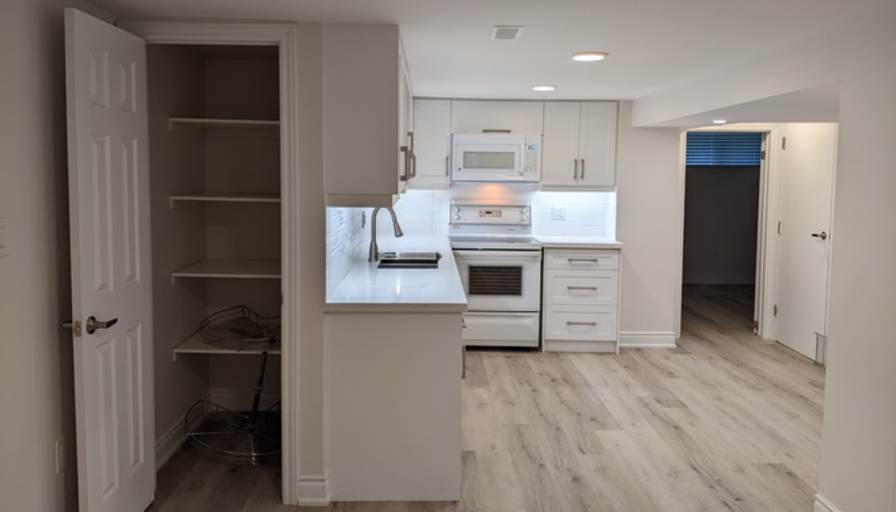 Slava Desanti's room