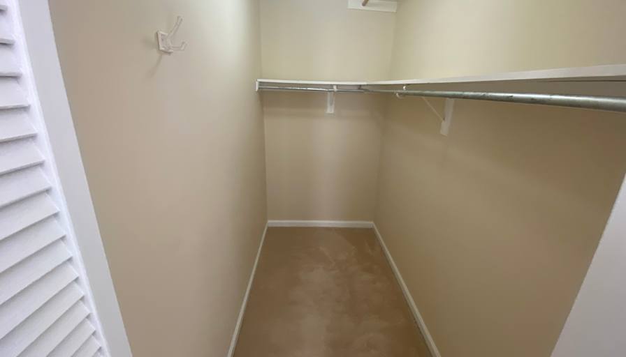 Alcove Rooms's room